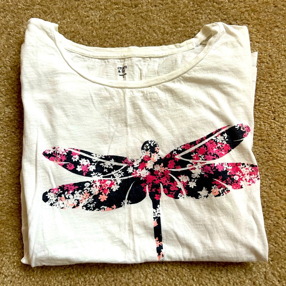 crown & ivy women’s tee shirt white w/butterfly size large light weight fabric.